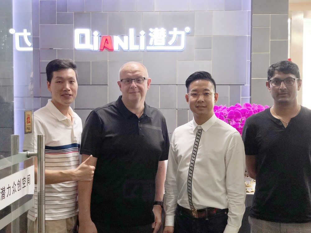 Visit To QianLi – Making New Friends